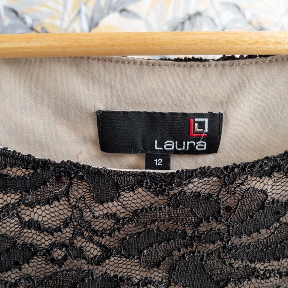 Laura Black/Tan Lacey Formal Dress Side Slit Size 12 B001 - Picture 11 of 13